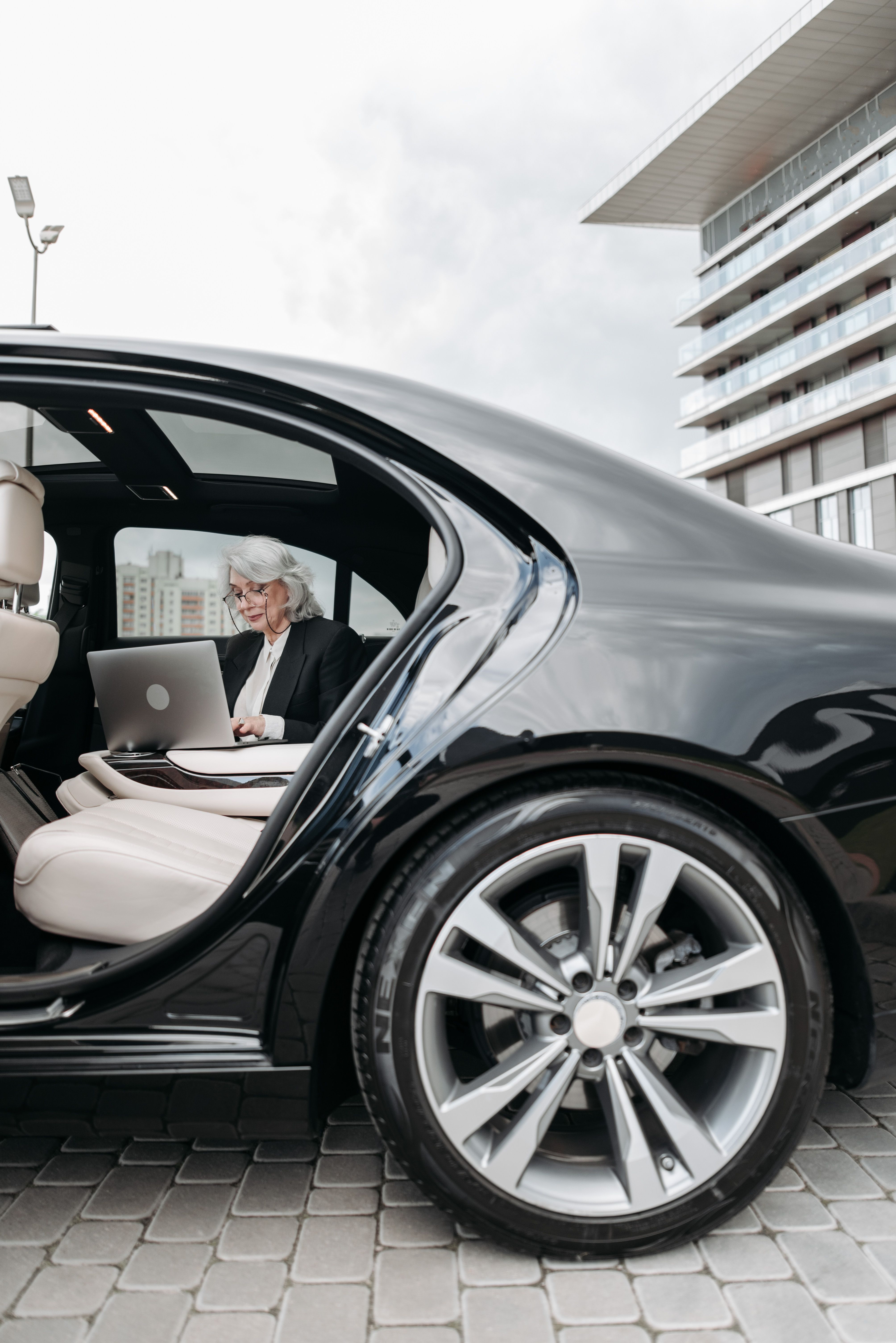 Chauffeurservice Weiss